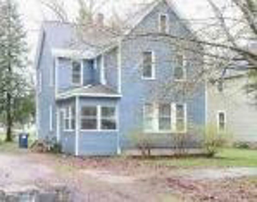 6088 W Main St, Pellston, MI 49769 Zillow