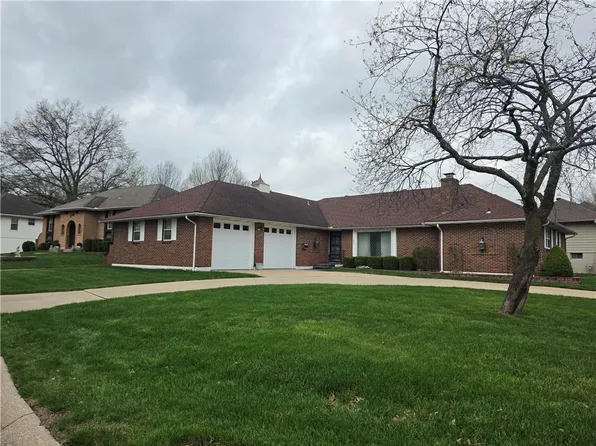 3300 S Phelps Rd, Independence, MO 64055