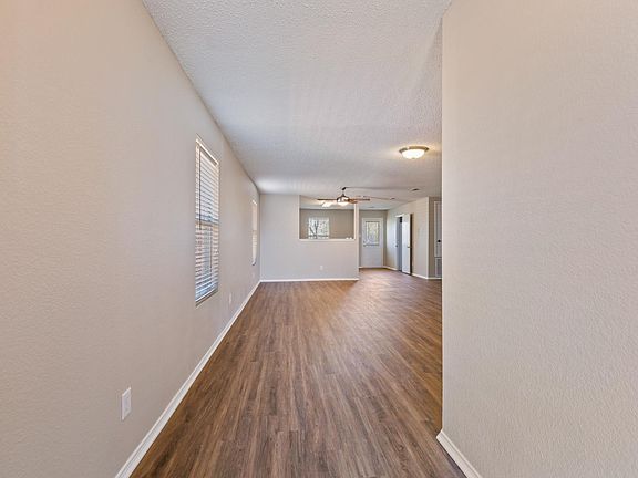 4th image of 5716 Glenshee Dr