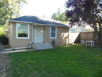 1219 River Ln, Grants Pass, OR, 97527