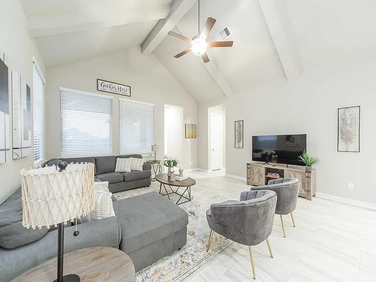 8719 Fox Trail Dr — Photo 8