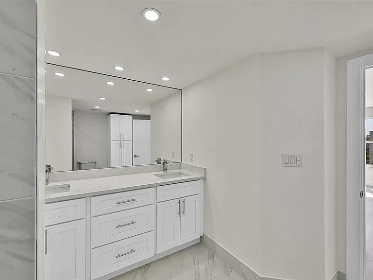 3700 Galt Ocean Dr #1215 — Photo 16