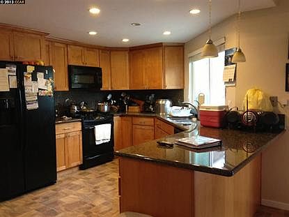 4th image of 2133 Sugartree Dr