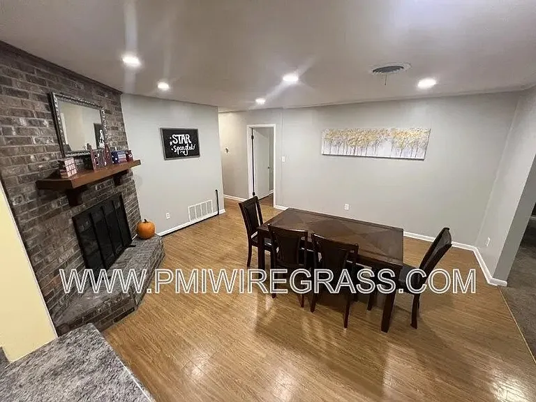 59 Andrews Dr — Photo 10