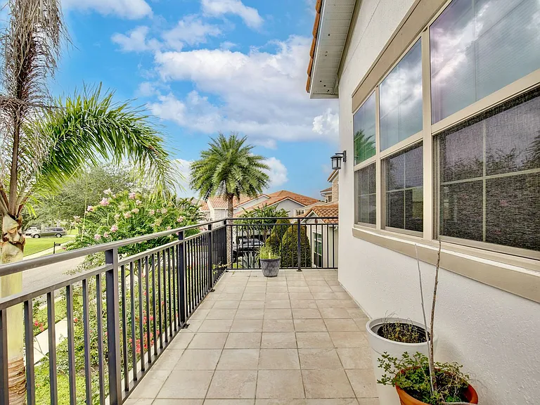 10822 Mobberley Cir — Photo 37