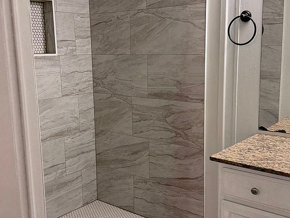 Bathroom 1.