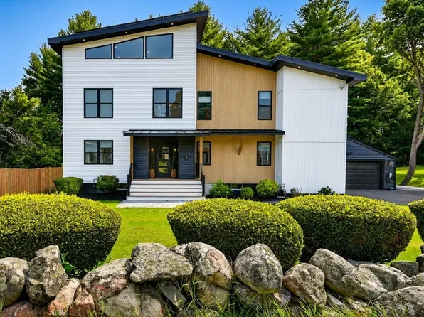 409 Pearl St, Reading, MA 01867