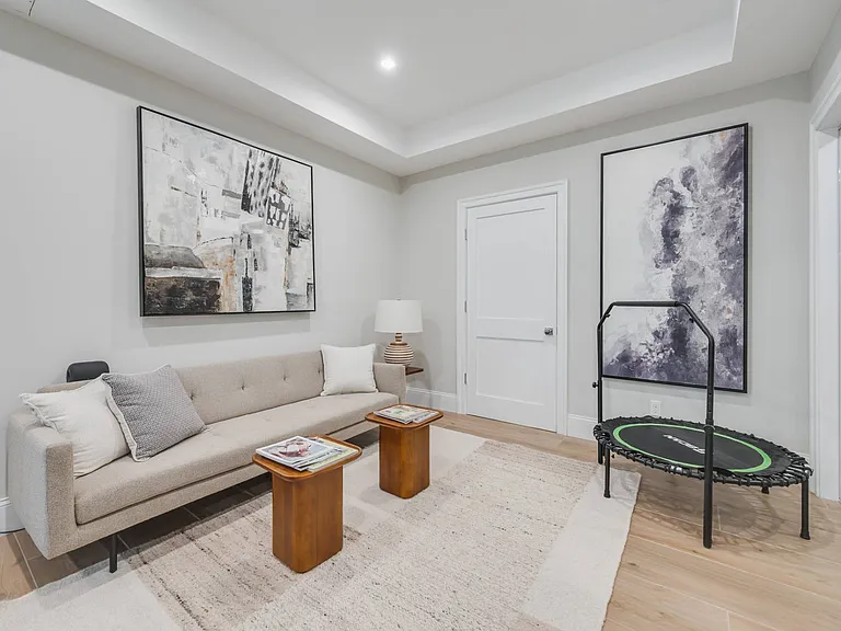 30 Bellows Ln — Photo 25