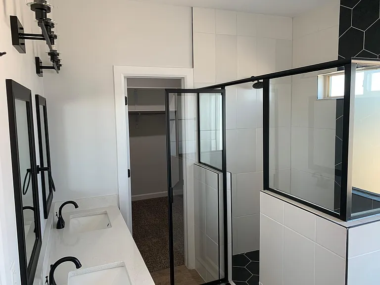 938 Airship Pl — Photo 11