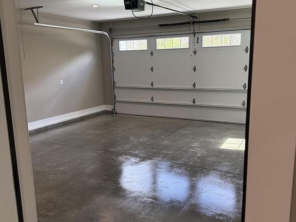 5th image of 642 Johnson Estate Ln