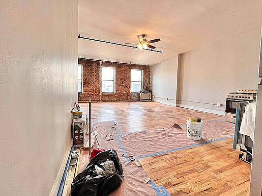 5th image of 1131 Myrtle Ave APT 301
