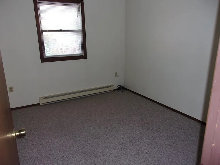 111 N Welles Ave — Photo 4