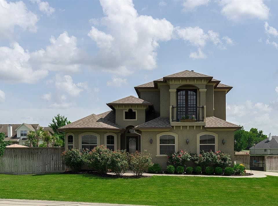1st image of 105 Harley Dr
