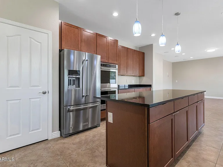 11971 W Patrick Ln — Photo 9