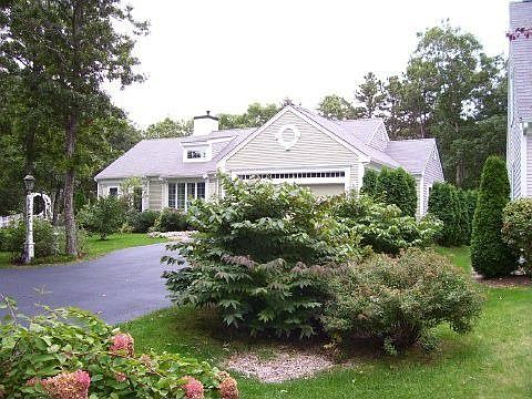 Lovely Nantucket Village Ranch
