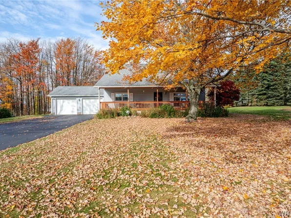 4048 Schintzius Rd, Eden, NY 14057