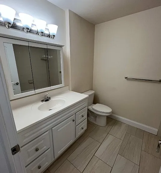 2 Bed, 1 Bath, 950 sqft