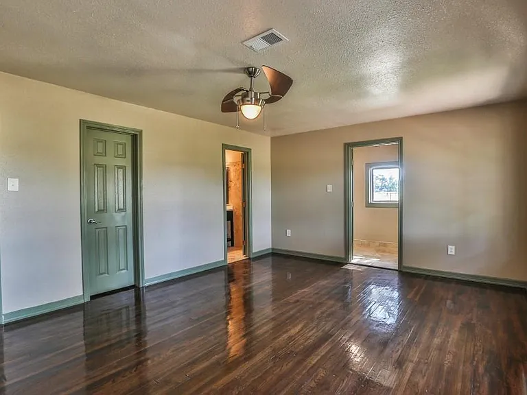 14114 Highway 36 — Photo 11