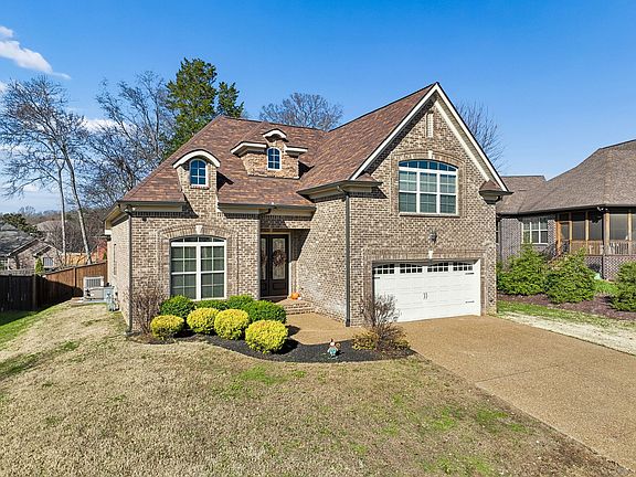 3rd image of 1061 Stonehollow Way