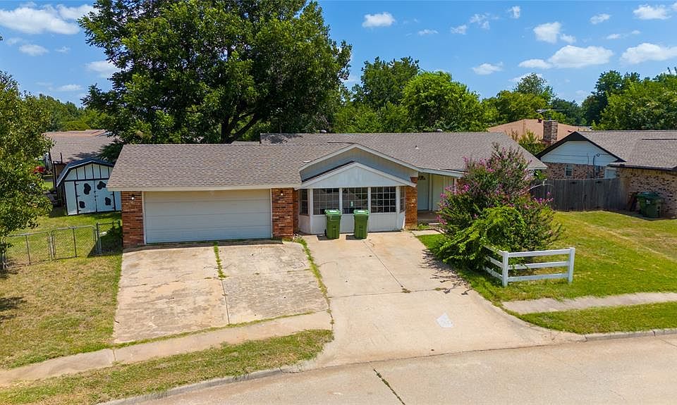 1st image of 305 Tanglewood Dr