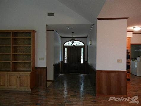 Wide Foyer Entrance