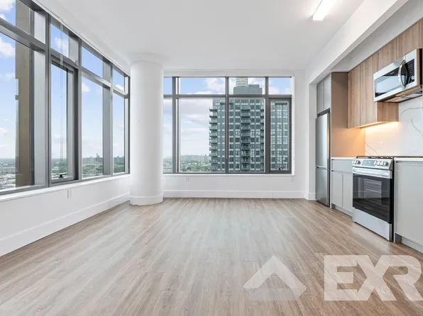 2230 Cropsey Avenue image 3 of 67