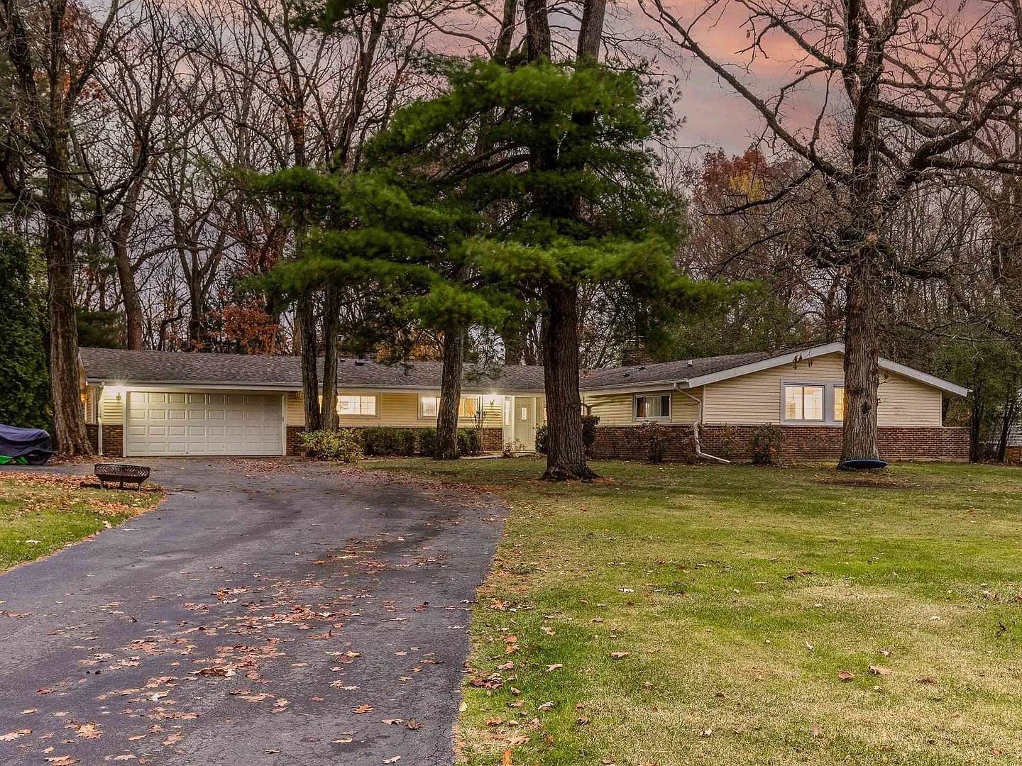 92 Lincolnshire Dr photo 1