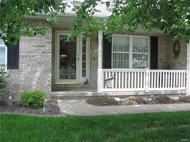 520 Plum Ln photo 1