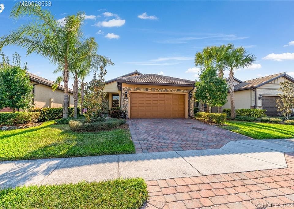 1st image of 548 SE Monet Dr