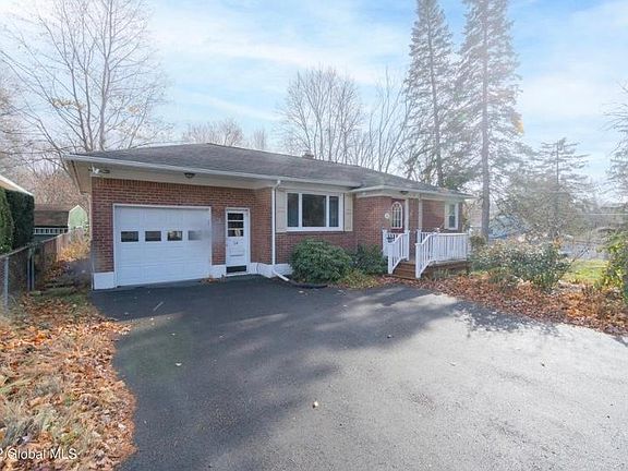 2nd image of 54 Moreland Ave