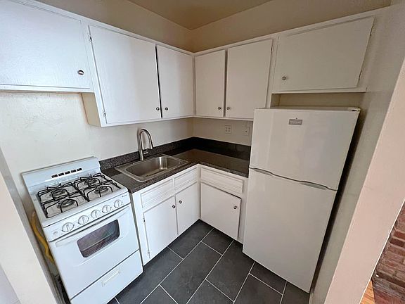 5th image of 251 W 97th St APT 6H