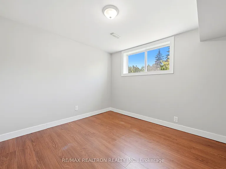 13 Springdale Dr #LOWER — Photo 13