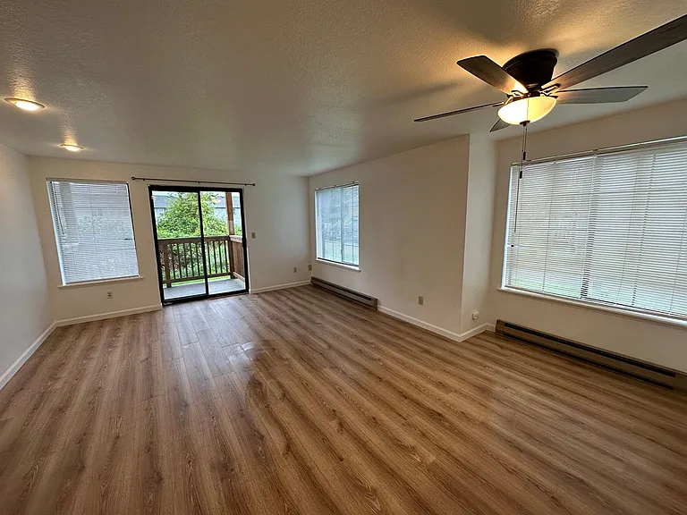 1730 Texas St #1 — Photo 3