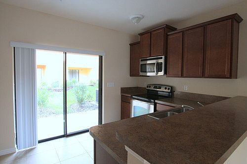 3rd image of 5221 Windsor Lakes Cir