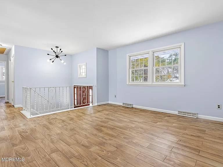 202 Manahawkin Trl — Photo 4