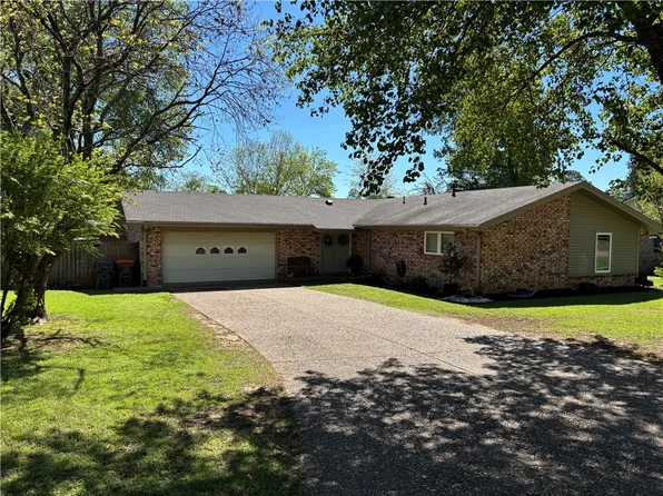 1206 Ridgewood Dr, Russellville, AR 72801