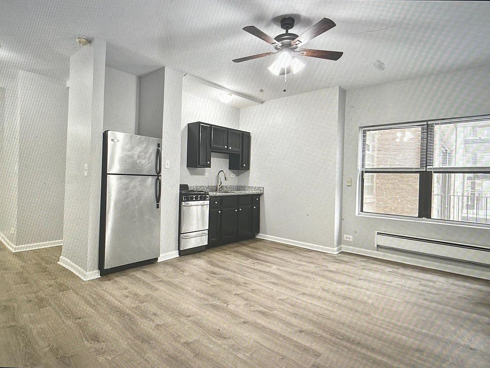 1st image of 4500 N Malden St APT 303
