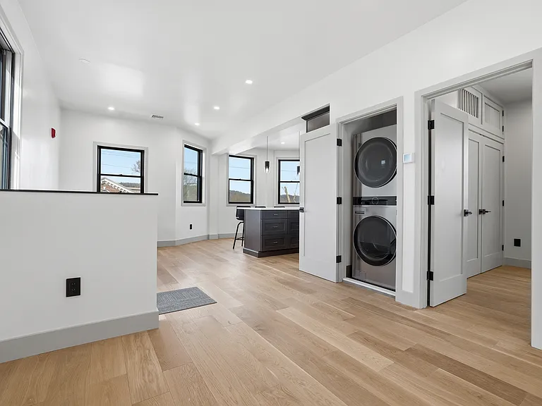 388 Warburton Ave #3 — Photo 4