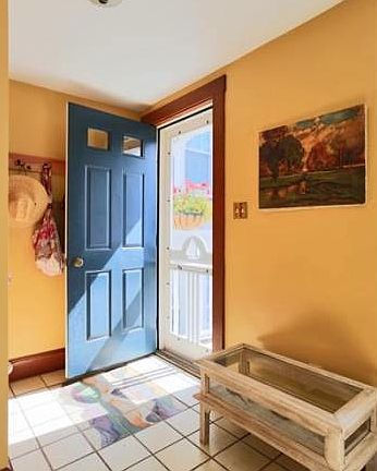 entryway 1
