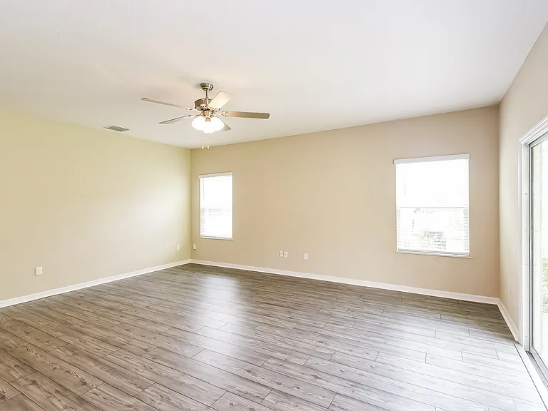 337 Fellbrook Dr — Photo 3