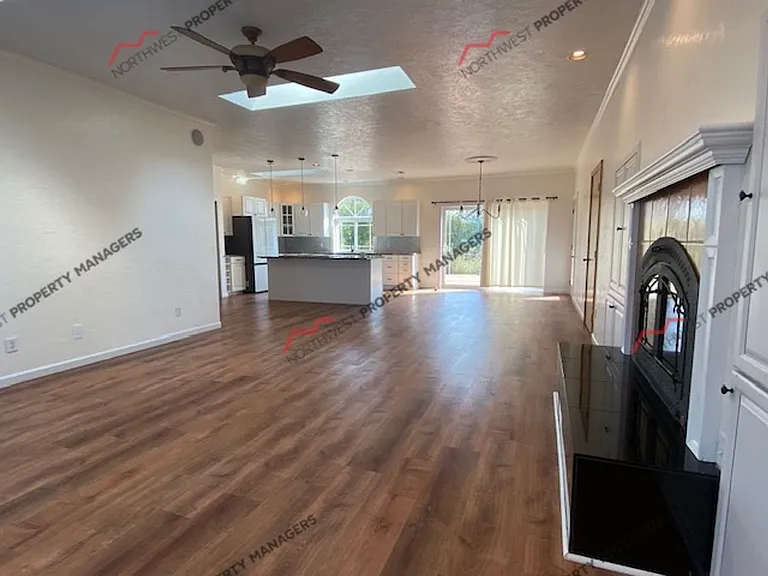 116 Taylor Rd — Photo 5