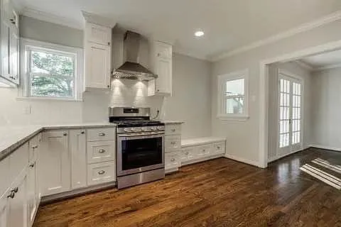 4310 Somerville Ave — Photo 7