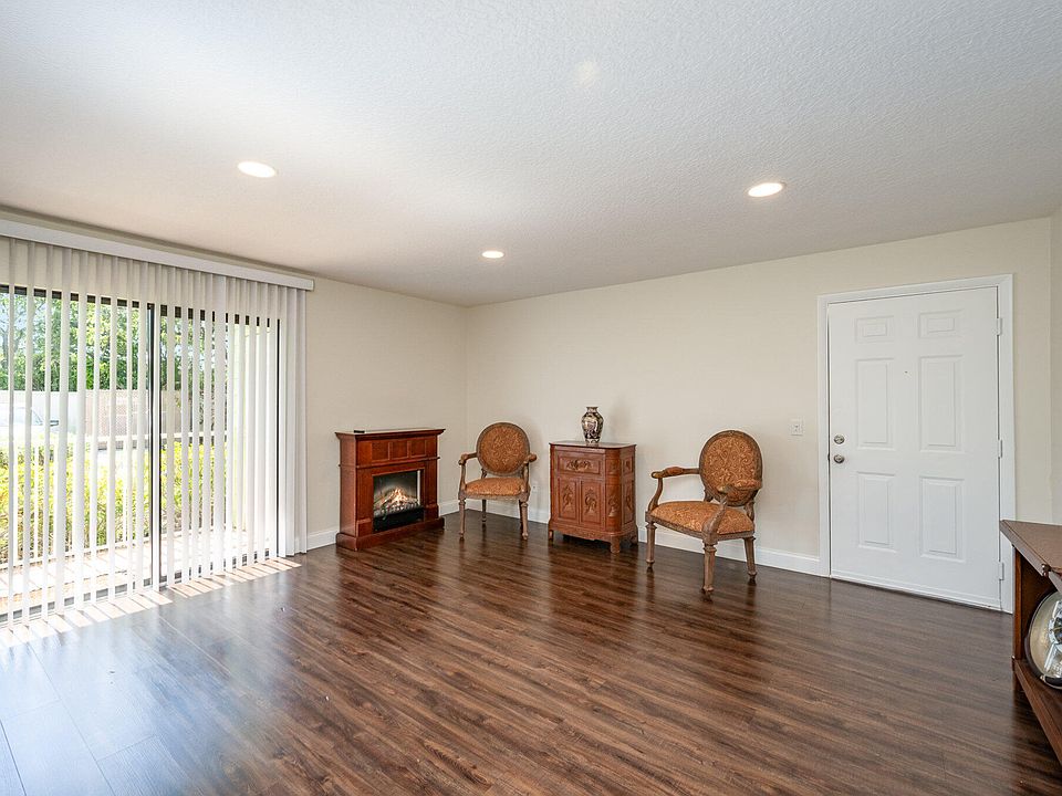 Breakwater Villas Condominiums 1115 3rd Ave Vero Beach FL Zillow