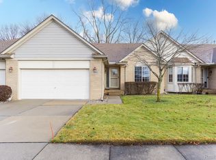 50802 Raintree Cir, Chesterfield, MI 48047