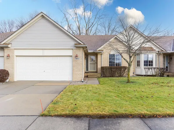 50802 Raintree Cir, Chesterfield, MI 48047