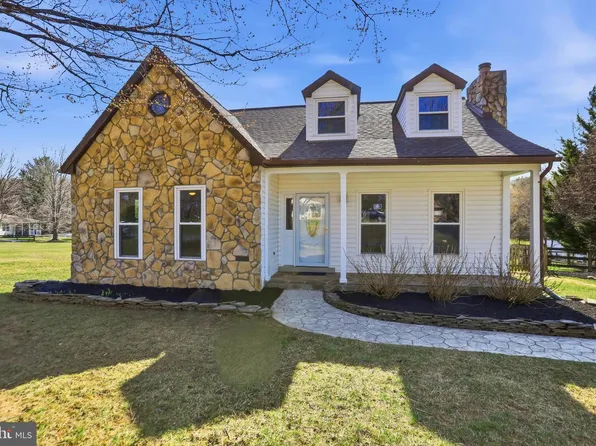 17473 Madison Ave, Hamilton, VA 20158