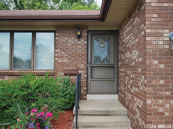 2nd image of 669 Amberwood Dr SW #15