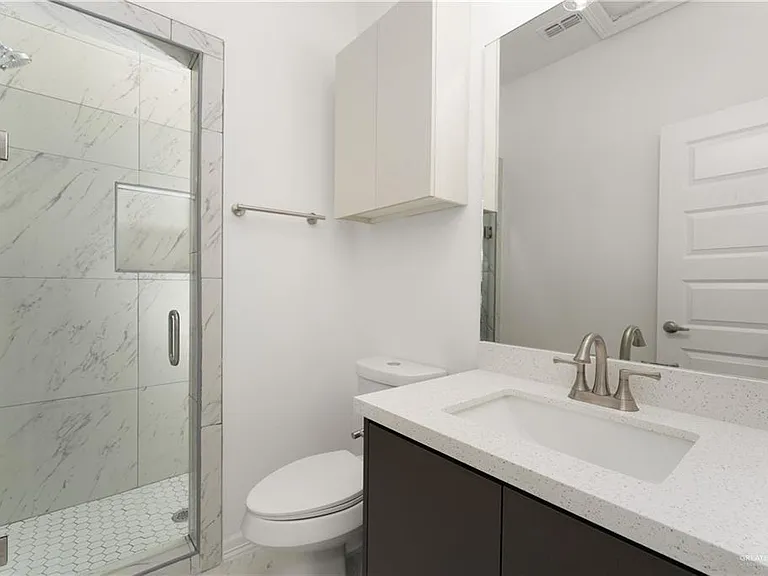 5712 Notre Dame Ave #3 — Photo 9