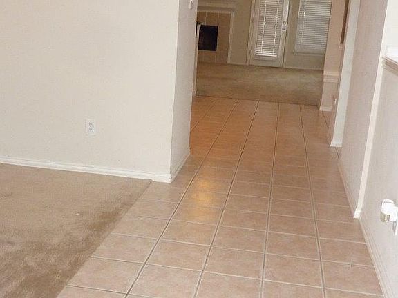 3rd image of 9940 Cedarcrest Dr