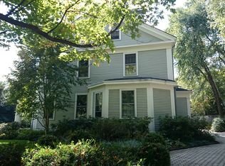 67 Walnut Pl, Brookline, MA 02445